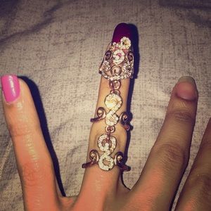 Adjustable gold ring